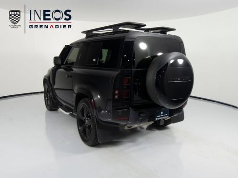 Used 2024 Land Rover Defender 90 X-Dynamic SE AWD/4WD image 10
