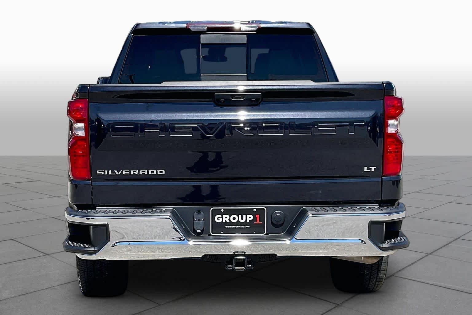 Used 2024 Chevrolet Silverado 1500 LT w/ Leather Package AWD/4WD image 5