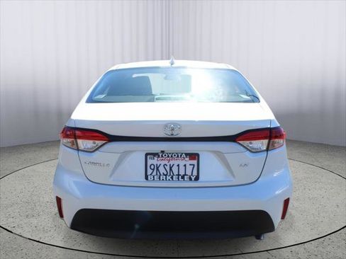 Certified 2024 Toyota Corolla LE w/ LE Convenience Package image 7