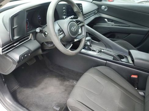 Used 2022 Hyundai Elantra SEL w/ Cargo Package FWD image 18