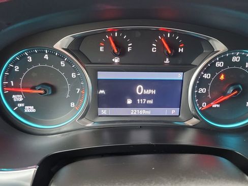 Used 2023 Chevrolet Traverse LT image 19