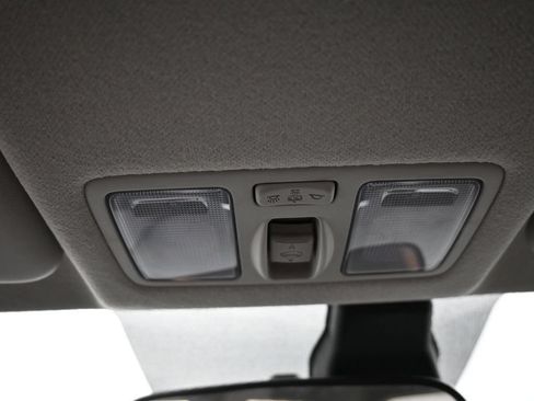 Certified 2024 Hyundai Venue SEL FWD image 17
