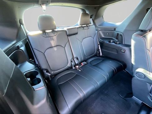 Used 2025 Honda Pilot TrailSport image 20