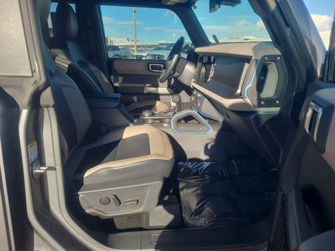 Certified 2022 Ford Bronco Wildtrak image 19