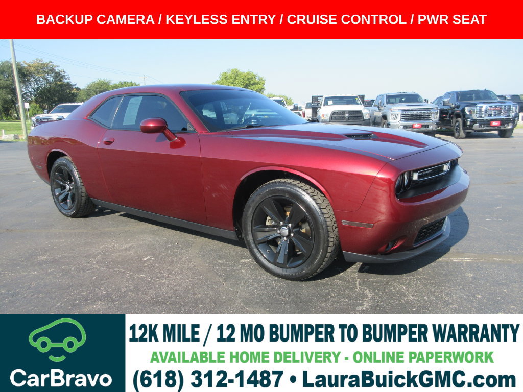 Used 2020 Dodge Challenger SXT RWD image 1