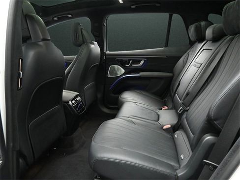 Used 2023 Mercedes-Benz EQS 580 4MATIC SUV image 15