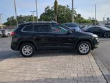 Used 2018 Jeep Cherokee Latitude Plus w/ Comfort/Convenience Group image 3
