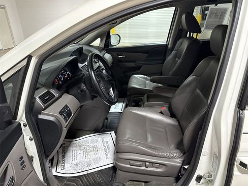Used 2015 Honda Odyssey Touring Elite image 21
