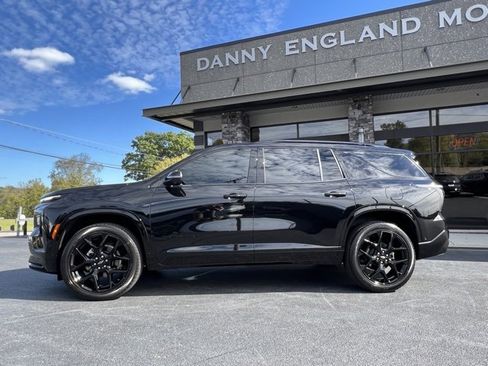 Used 2026 Chevrolet Traverse RS image 24