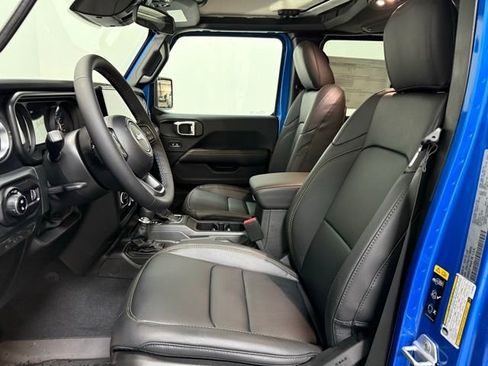 New 2026 Jeep Gladiator Sahara image 12