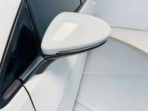 Used 2015 Volkswagen GTI S FWD image 39