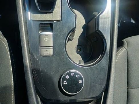 Used 2024 Nissan Rogue S AWD/4WD image 30
