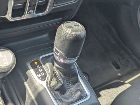 Used 2018 Jeep Wrangler Unlimited Sport S AWD/4WD image 6