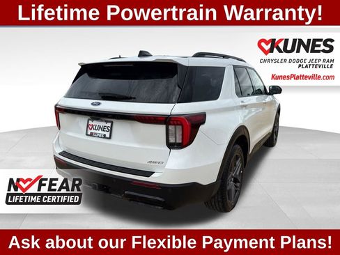 Used 2025 Ford Explorer ST-Line w/ ST-Line Street Pack AWD/4WD image 3