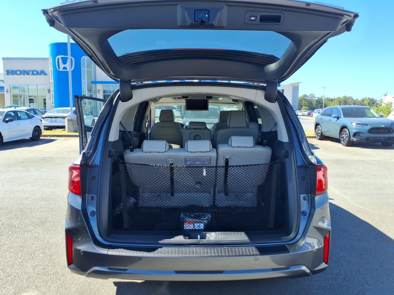 New 2027 Honda Odyssey Touring image 5