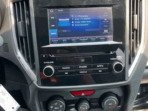 Used 2019 Subaru Crosstrek 2.0i Premium AWD/4WD image 12