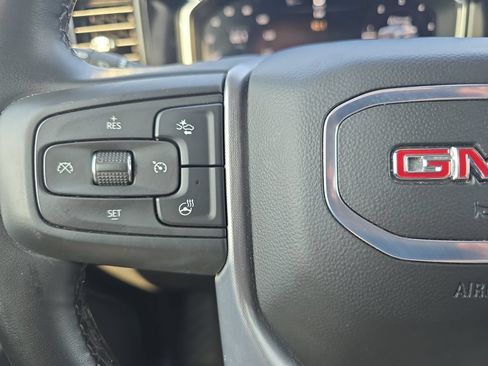 Used 2025 GMC Sierra 1500 SLT RWD image 17