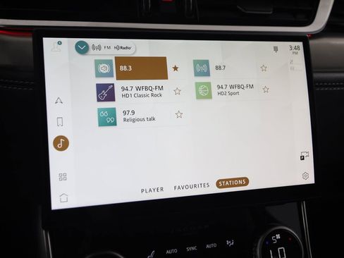 Used 2024 Jaguar XF R-Dynamic SE image 38