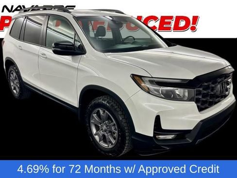 Certified 2025 Honda Passport TrailSport image 1