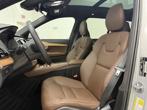 Certified 2023 Volvo XC90 B5 Plus w/ Protection Package Premier AWD/4WD image 11