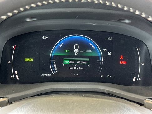 Used 2025 Toyota Camry SE image 23