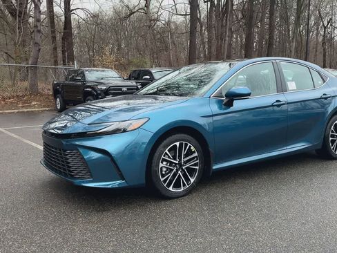 New 2026 Toyota Camry XLE AWD/4WD image 4