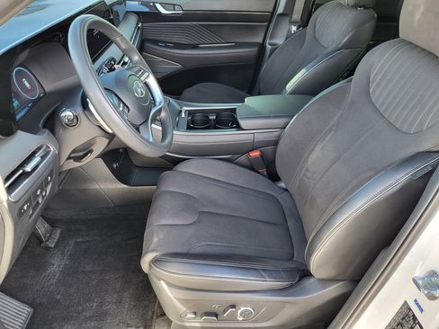 Used 2025 Hyundai Palisade Calligraphy image 8