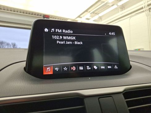 Used 2018 MAZDA MAZDA3 Sport w/ Preferred Equipment Package image 14