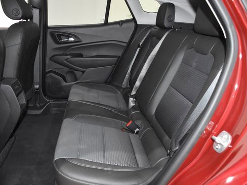 Used 2025 Chevrolet Trax LT image 25