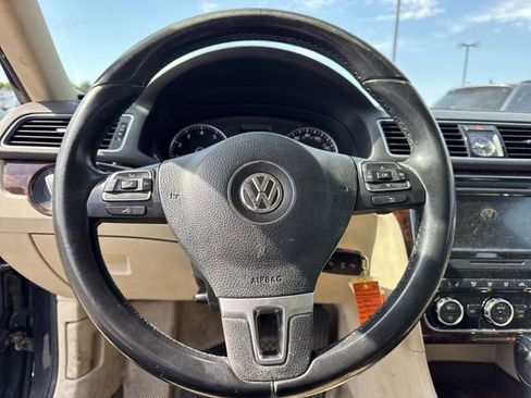 Used 2012 Volkswagen Passat 2.5 SEL FWD image 16