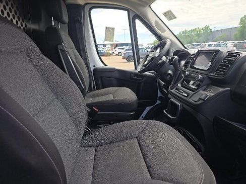 Used 2025 RAM ProMaster 2500 w/ U-Haul Equipment Group FWD image 8