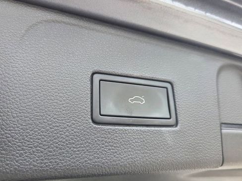 Used 2022 Volkswagen Atlas SE image 19