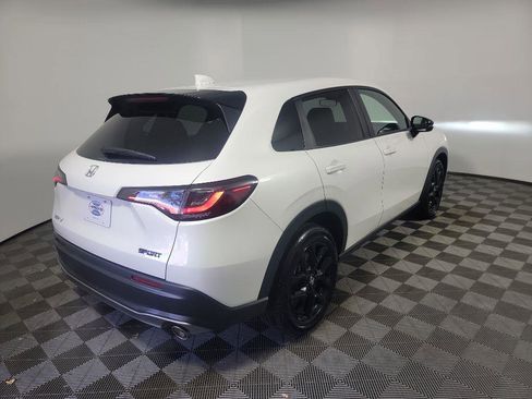 Certified 2025 Honda HR-V Sport image 4