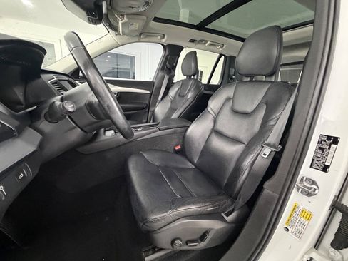 Used 2016 Volvo XC90 T5 Momentum FWD image 25