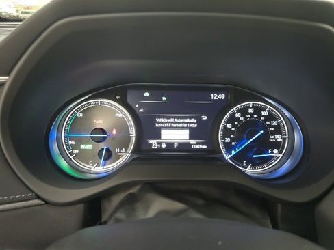 Certified 2021 Toyota Venza XLE image 23