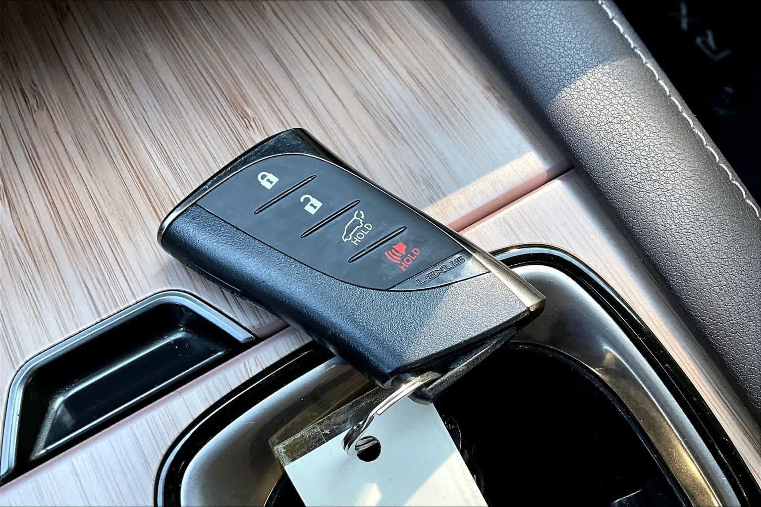 Used 2024 Lexus RX 350 Premium w/ Cold Area Package AWD/4WD image 15