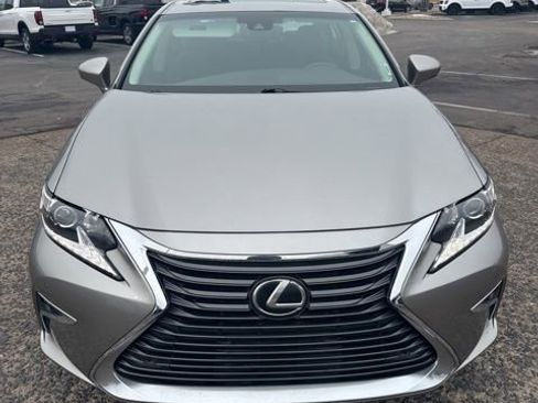 Used 2018 Lexus ES 350 w/ Navigation System Package image 8
