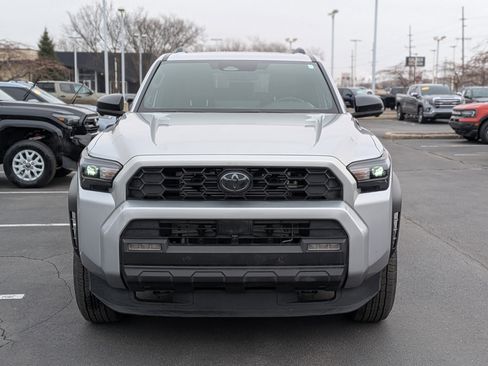 Used 2025 Toyota 4Runner TRD Off-Road Premium image 2