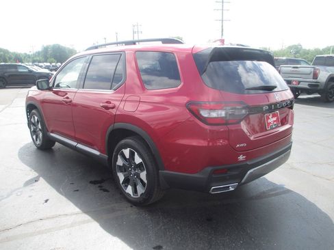 Used 2026 Honda Pilot Elite image 8