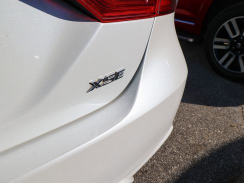 Used 2023 Toyota Camry XSE image 11