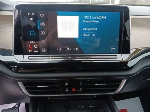 Used 2024 Volkswagen Atlas SE image 23