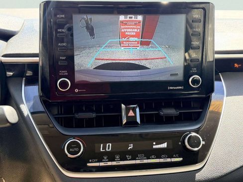 Used 2022 Toyota Corolla LE FWD image 36