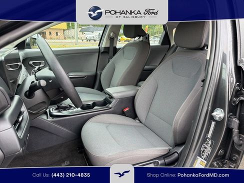Used 2025 Kia K4 FWD image 17