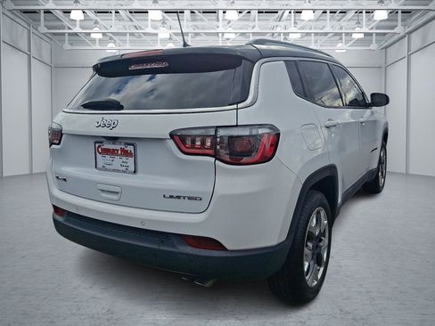 Certified 2022 Jeep Compass Limited w/ Sun and Sound Group image 5