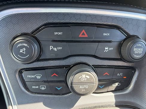 Used 2015 Dodge Challenger R/T Plus RWD image 26