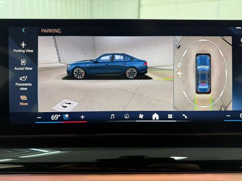 Used 2025 BMW i5 xDrive40 w/ Executive Package AWD/4WD image 31