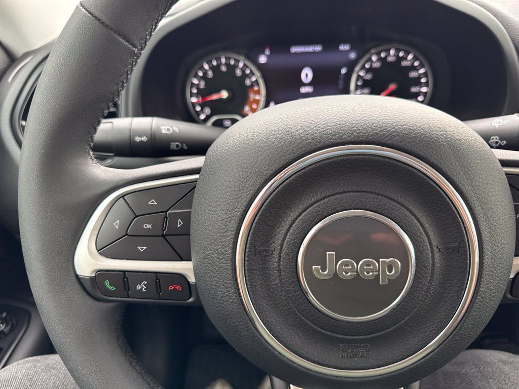 Used 2023 Jeep Renegade Altitude AWD/4WD image 26