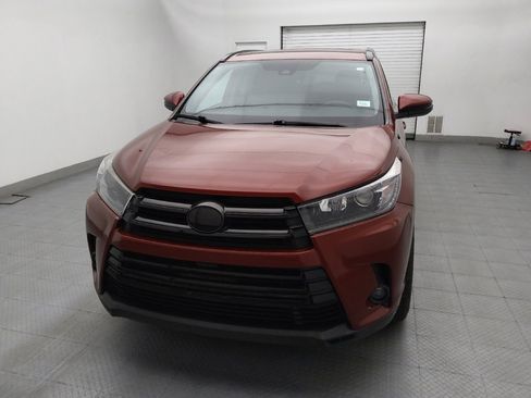 Used 2019 Toyota Highlander SE AWD/4WD image 15