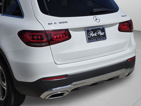 Used 2021 Mercedes-Benz GLC 300 4MATIC image 36