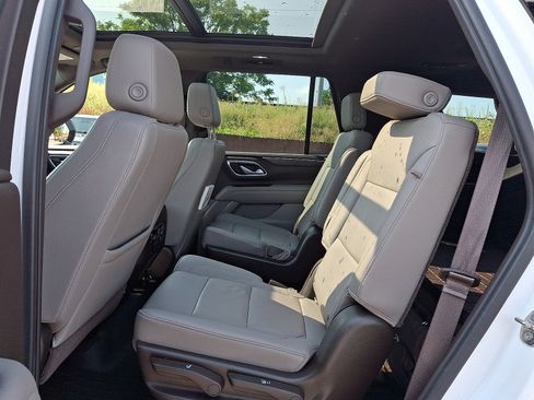 Used 2021 Chevrolet Tahoe LT w/ LT Signature Package AWD/4WD image 10